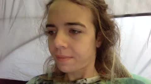 Snapshot of trippybb222 chatting on 7, 10, 2025 trippybb222 online show from 7, 10, 2025