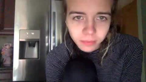 Snapshot of trippybb222 chatting on 30, 10, 2025 trippybb222 online show from 30, 10, 2025