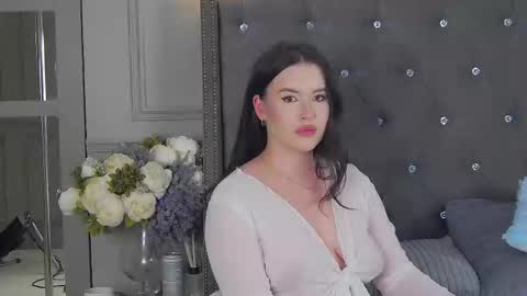 trisha_winslet online show from 13, 12, 2024