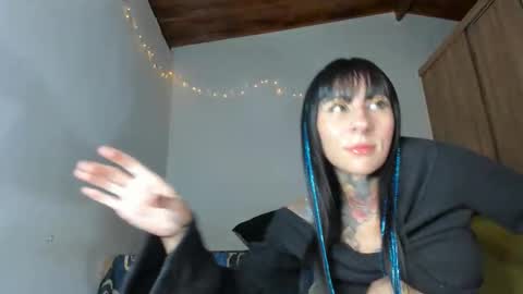 Tristan And Samara online show from 11, 4, 2026