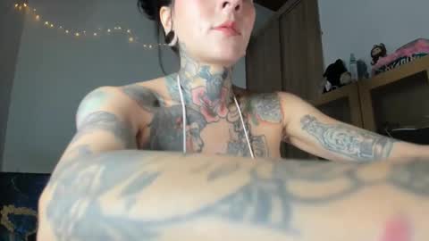 Tristan And Samara online show from 28, 4, 2026
