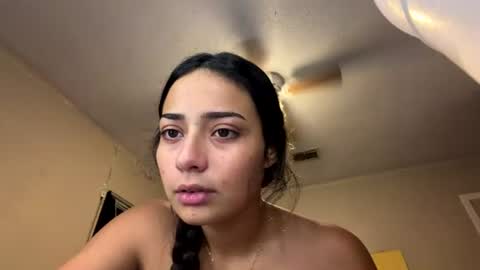 tristianmarie online show from 4, 8, 2026