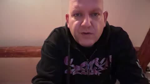 Snapshot of tritonspace chatting on 29, 9, 2025 Triton online show from 29, 9, 2025