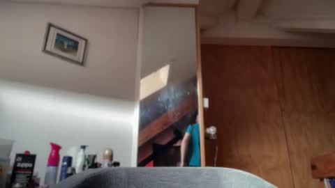 Snapshot of tritonspace chatting on 4, 10, 2025 Triton online show from 4, 10, 2025