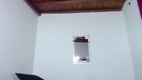 Snapshot of trix_fiore_oficial chatting on 15, 2, 2025 Trix online show from 15, 2, 2025