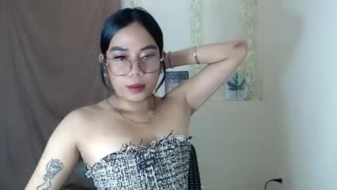 trixie_foxslut online show from 17, 11, 2025