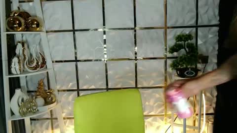 trixie_foxslut online show from 12, 1, 2026