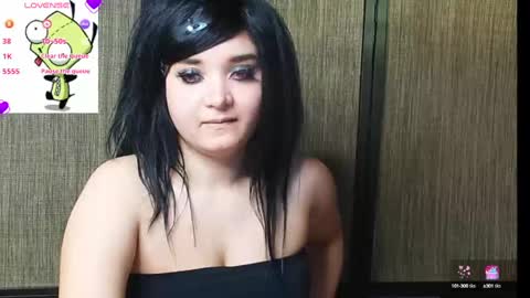 Snapshot of trixiedoescamcam chatting on 5, 2, 2025 trixiedoescamcam online show from 5, 2, 2025