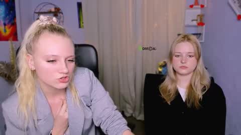 Snapshot of trixy_melison chatting on 12, 3, 2026 Trixy online show from 12, 3, 2026