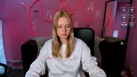 Snapshot of trixy_melison chatting on 17, 3, 2026 Trixy online show from 17, 3, 2026