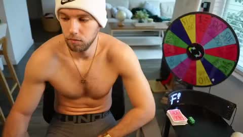 Snapshot of troy_greenxo chatting on 25, 6, 2026 Troy Green online show from 25, 6, 2026
