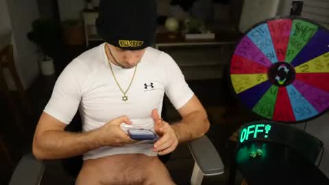 Snapshot of troy_greenxo chatting on 17, 7, 2026 Troy Green online show from 17, 7, 2026