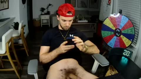 Snapshot of troy_greenxo chatting on 19, 7, 2026 Troy Green online show from 19, 7, 2026