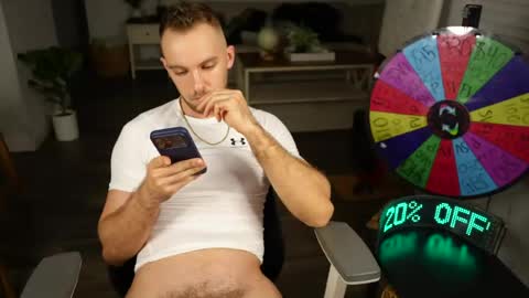 Snapshot of troy_greenxo chatting on 22, 7, 2026 Troy Green online show from 22, 7, 2026