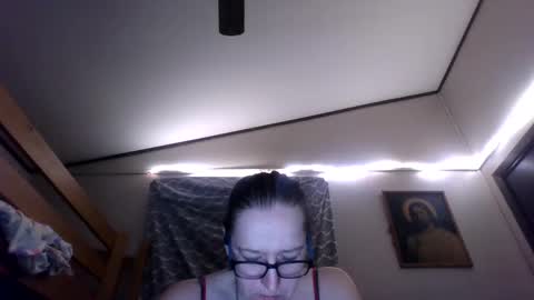 Snapshot of truckerswifetobe chatting on 12, 12, 2024 TruckersWifeToBe online show from 12, 12, 2024