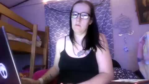 Snapshot of truckerswifetobe chatting on 16, 1, 2025 TruckersWifeToBe online show from 16, 1, 2025