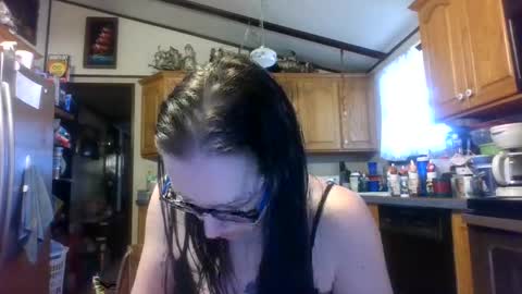 Snapshot of truckerswifetobe chatting on 17, 1, 2025 TruckersWifeToBe online show from 17, 1, 2025