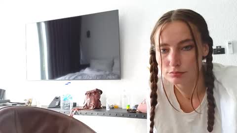 Snapshot of trying2fit chatting on 7, 2, 2026 trying2fit online show from 7, 2, 2026