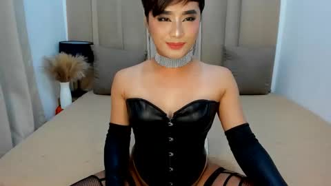 YOUR MISTRESS online show from 5, 5, 2026