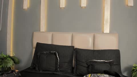  C H L O E online show from 20, 2, 2026