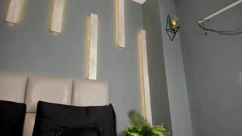  C H L O E online show from 5, 3, 2026