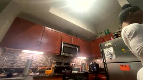 Snapshot of tsfoxx chatting on 1, 10, 2025 tsfoxx online show from 1, 10, 2025