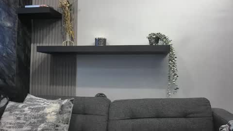 Lexi Longg online show from 16, 7, 2026