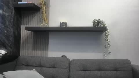 Lexi Longg online show from 17, 7, 2026