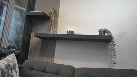 Lexi Longg online show from 28, 7, 2026