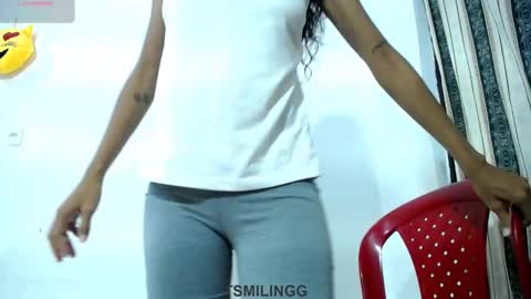 Snapshot of tsmilingg chatting on 25, 10, 2025  Dulce  online show from 25, 10, 2025