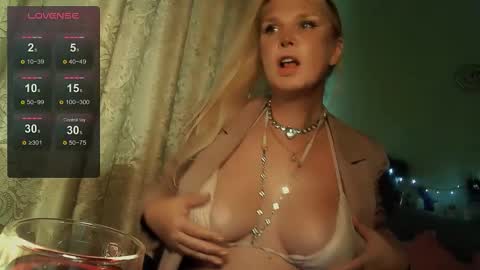 Snapshot of tspostophere chatting on 15, 10, 2025 Annika online show from 15, 10, 2025