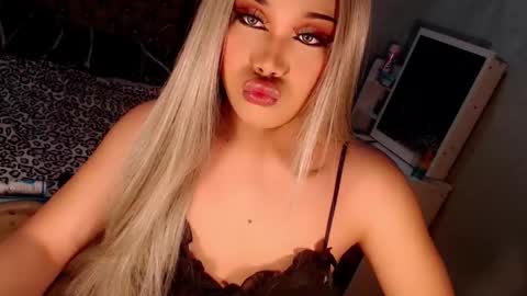 Snapshot of tsscarlett_xx chatting on 11, 10, 2025 jayvie online show from 11, 10, 2025