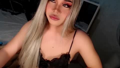 Snapshot of tsscarlett_xx chatting on 22, 10, 2025 jayvie online show from 22, 10, 2025