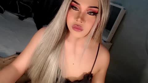 Snapshot of tsscarlett_xx chatting on 23, 10, 2025 jayvie online show from 23, 10, 2025