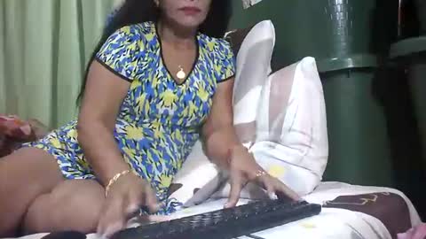 Snapshot of tuchmegently chatting on 17, 9, 2025 Mae online show from 17, 9, 2025