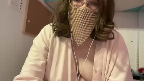 Snapshot of tulipisnotaperson chatting on 24, 2, 2026 Tulip online show from 24, 2, 2026