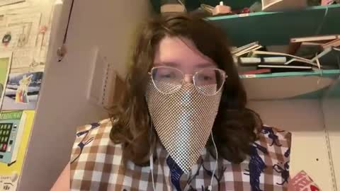 Snapshot of tulipisnotaperson chatting on 26, 3, 2026 Tulip online show from 26, 3, 2026