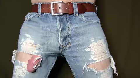 Snapshot of turquoise_metallic chatting on 22, 10, 2025 Phil Box online show from 22, 10, 2025