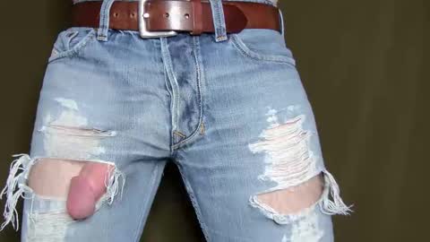 Snapshot of turquoise_metallic chatting on 18, 11, 2025 Phil Box online show from 18, 11, 2025