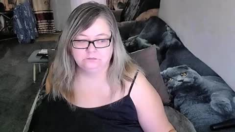 Lana online show from 6, 3, 2026