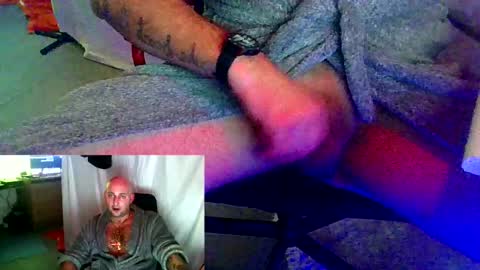 Snapshot of twardyidlugi chatting on 15, 12, 2024 twardyidlugi online show from 15, 12, 2024