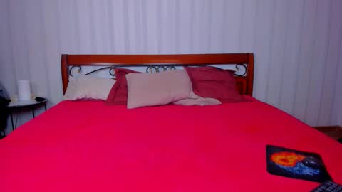 Snapshot of twelveeek chatting on 19, 12, 2025 Angus online show from 19, 12, 2025