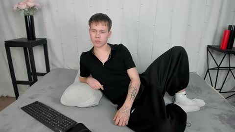 Snapshot of twelveeek chatting on 18, 3, 2026 Angus online show from 18, 3, 2026