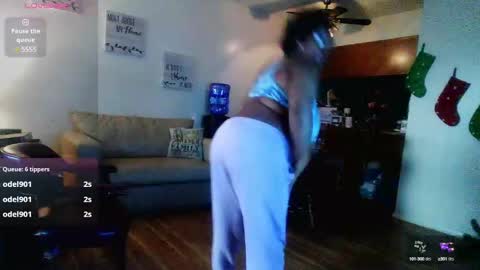 Snapshot of twiceasbadd_ chatting on 3, 12, 2024 onlyfanstwiceasbadd online show from 3, 12, 2024