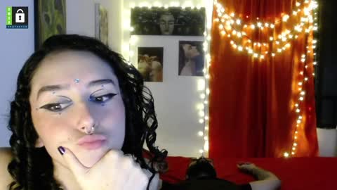 TwinFlamesXX online show from 9, 1, 2025