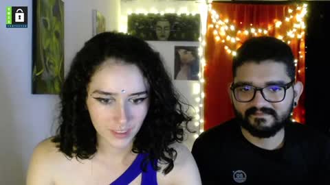 TwinFlamesXX online show from 10, 1, 2025