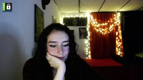 TwinFlamesXX online show from 14, 1, 2025