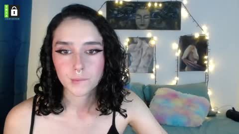 TwinFlamesXX online show from 25, 1, 2025