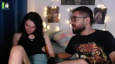 TwinFlamesXX online show from 5, 2, 2025