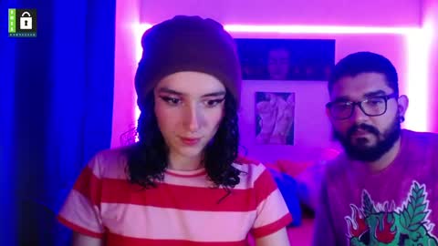 TwinFlamesXX online show from 10, 2, 2025